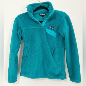 Patagonia Women's Re-Tool Snap-T Pullover in a teal XXS outdoor hiking casual
